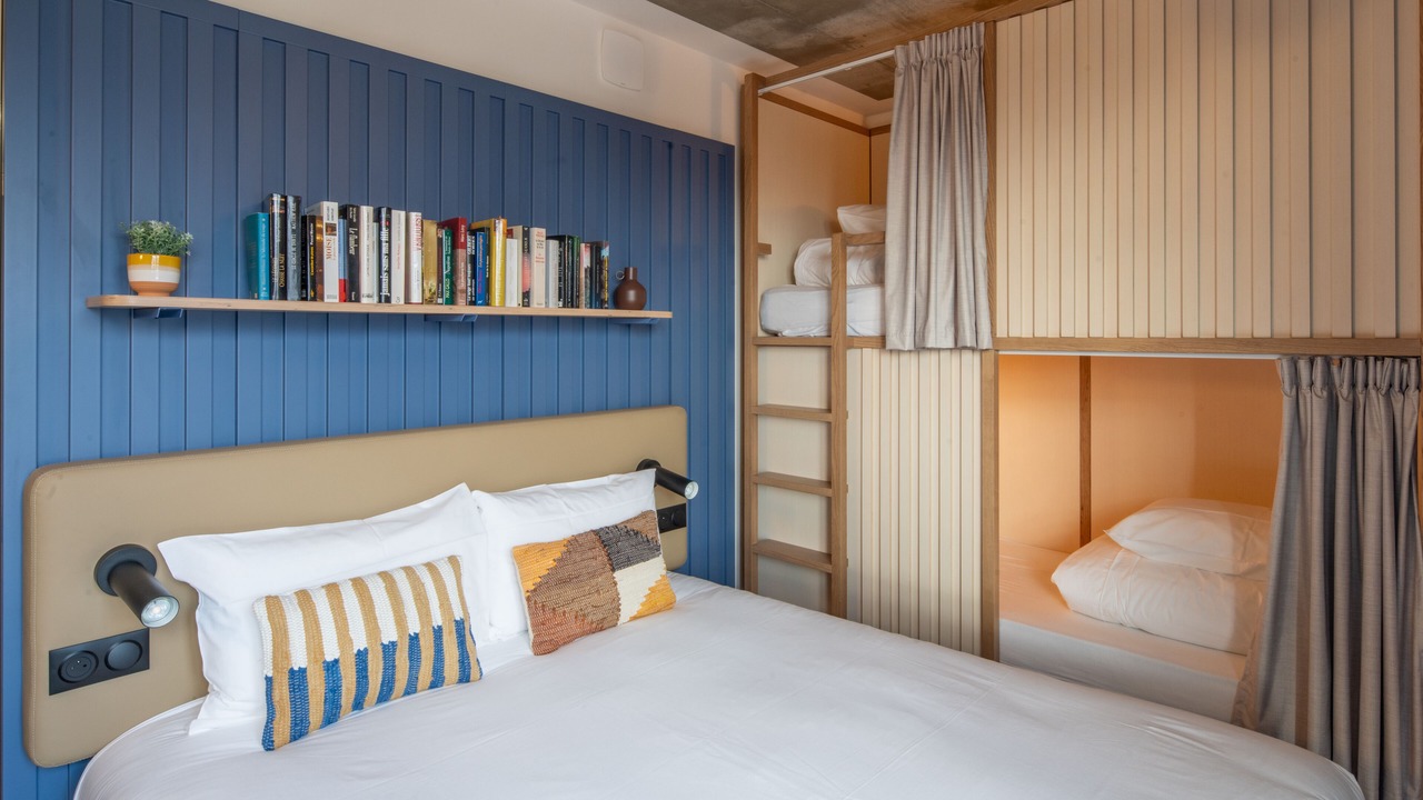 Photo of Bedroom in Anatole France Danton