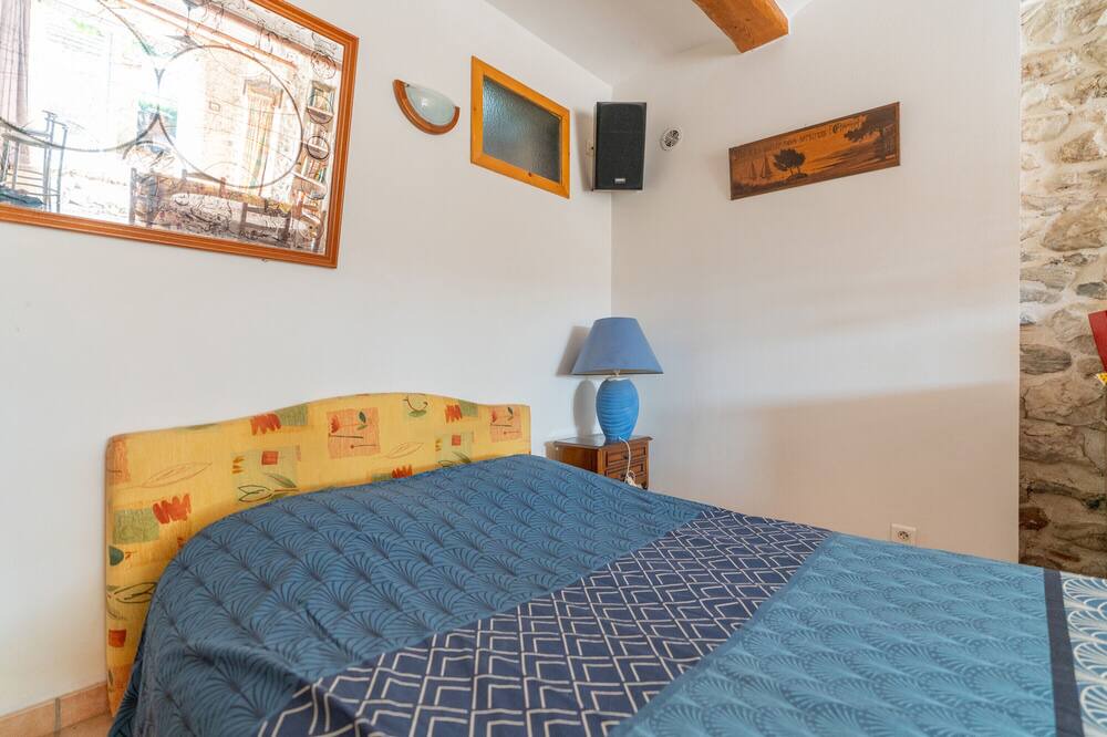 Photo of Bedroom in Cazilhac