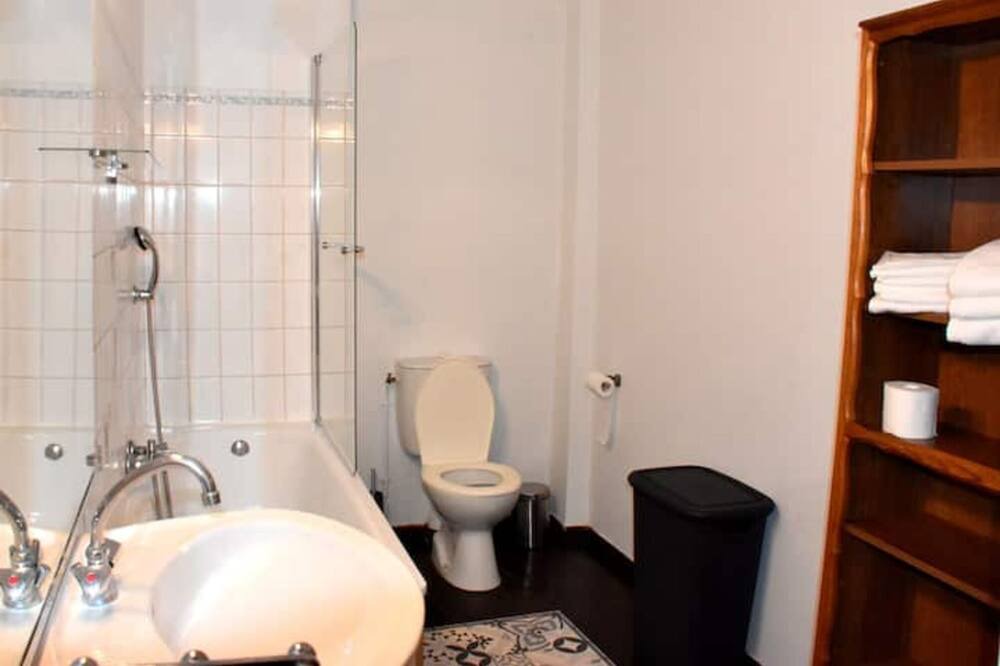 Photo of Bathroom in Trebes