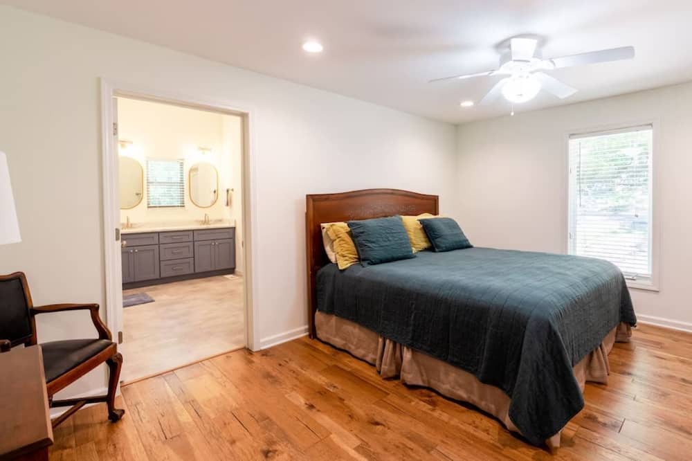 Photo of Bedroom in Fenton