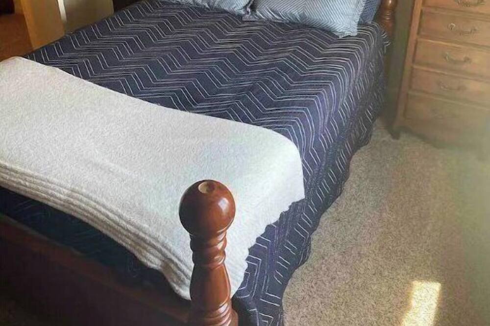 Photo of Bedroom in Roanoke