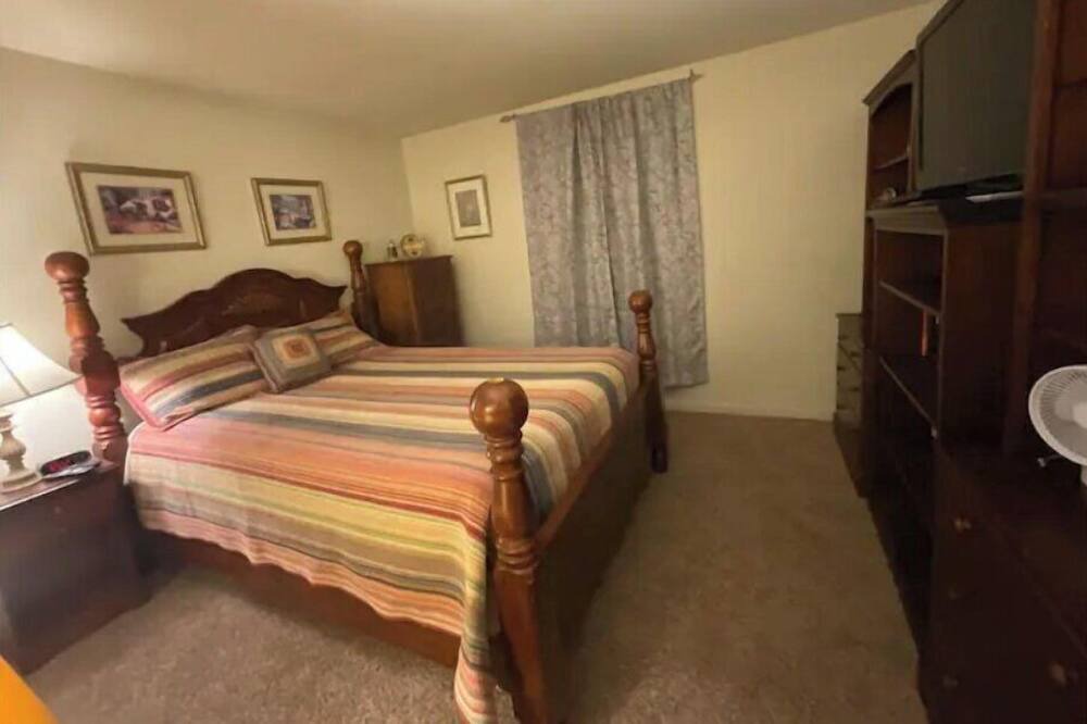 Photo of Bedroom in Roanoke