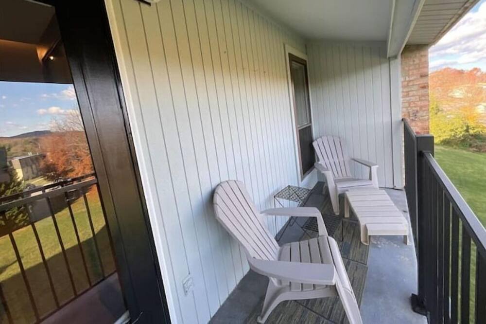Photo of Patio Balcony in Cave Spring