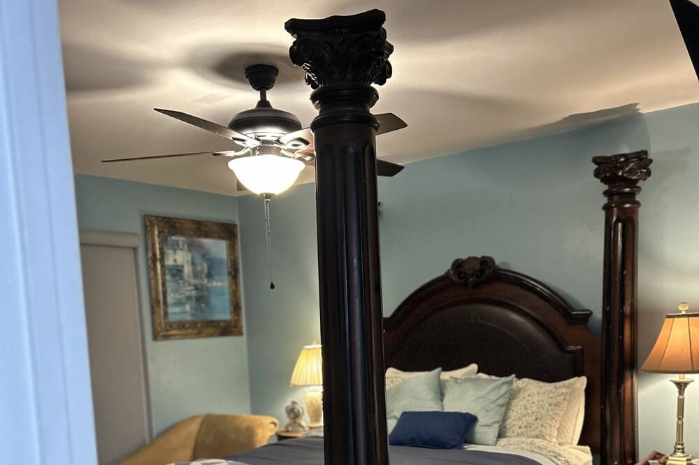 Photo of Bedroom in Cave Spring