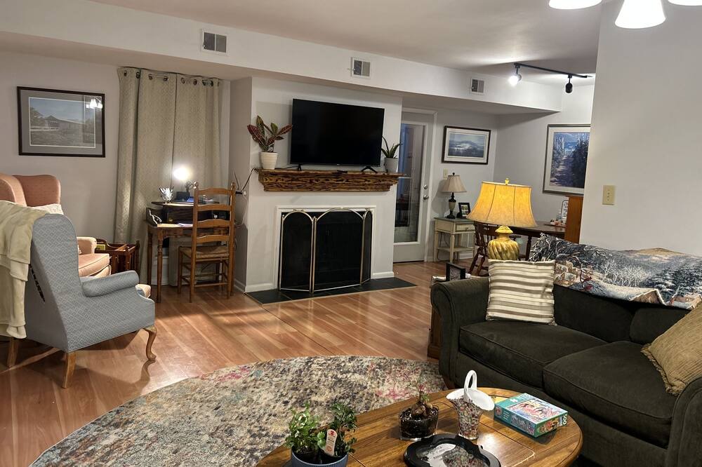 Photo of Livingroom in Cave Spring