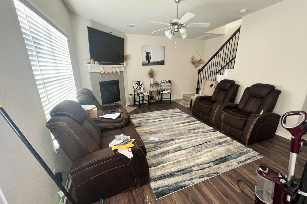 Photo of Livingroom in Katy