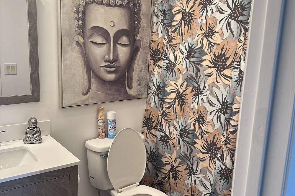 Photo of Bathroom in Cameron Wood