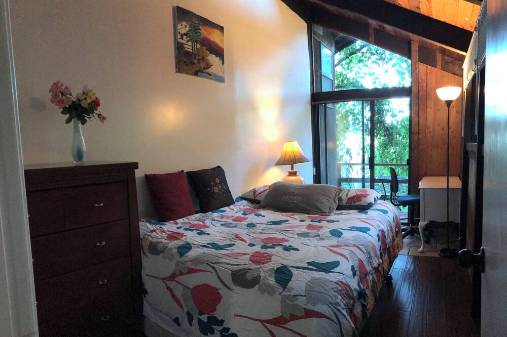Photo of Bedroom in Los Gatos