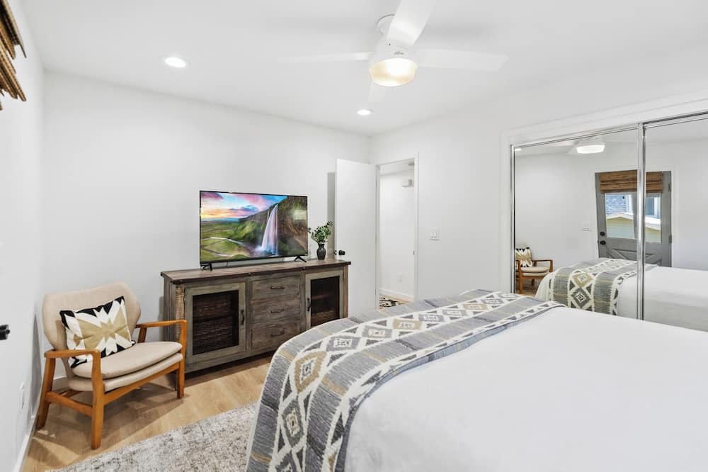 Photo of Bedroom in Munds Park