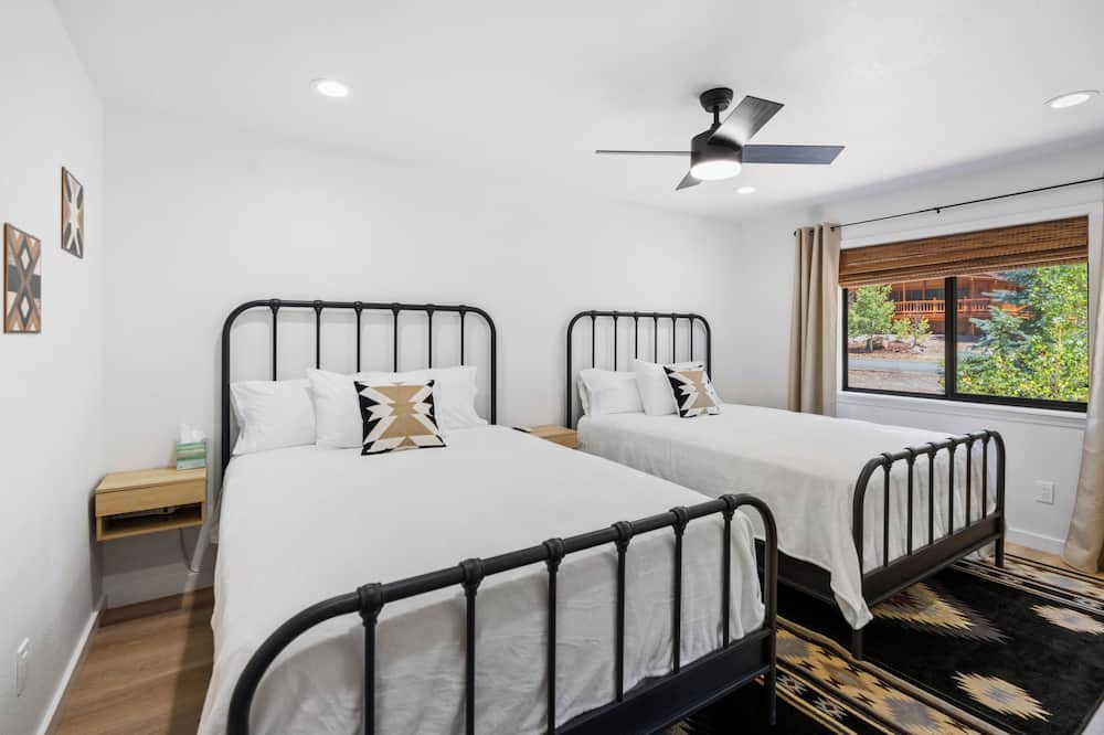 Photo of Bedroom in Munds Park