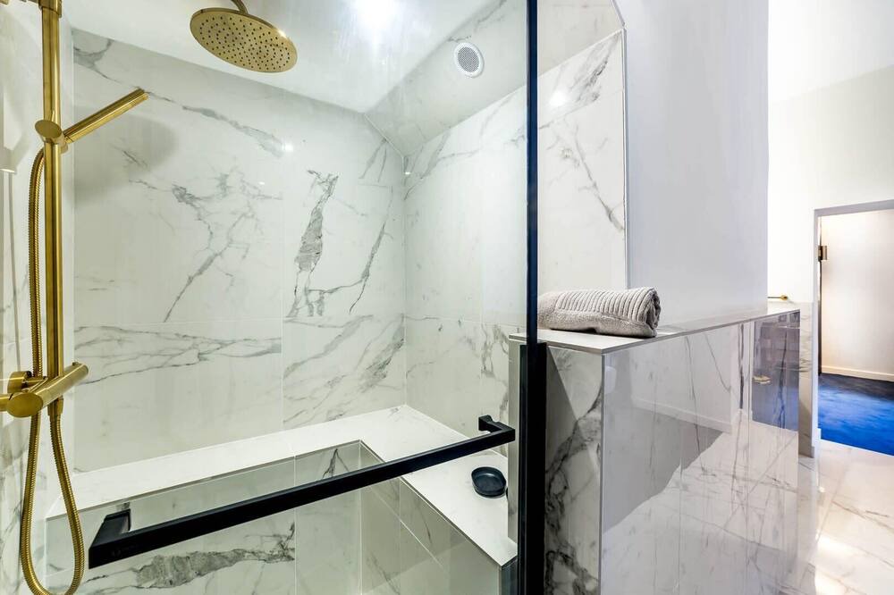 Photo of Bathroom in Old Lyon