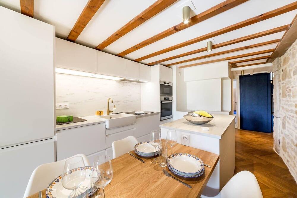 Photo of Others in Old Lyon