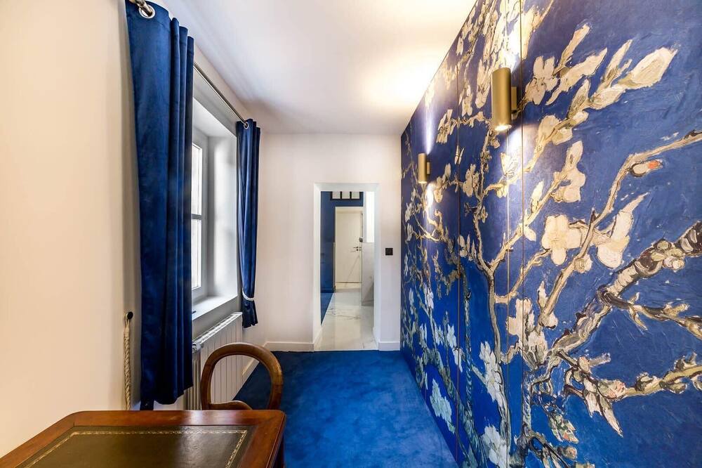 Photo of Others in Old Lyon