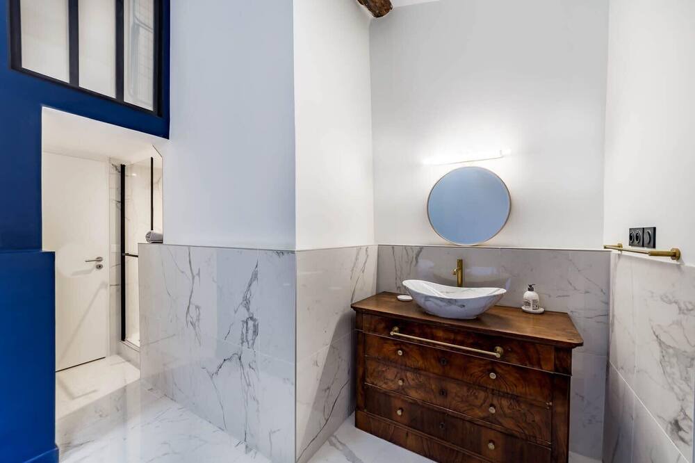 Photo of Bathroom in Old Lyon