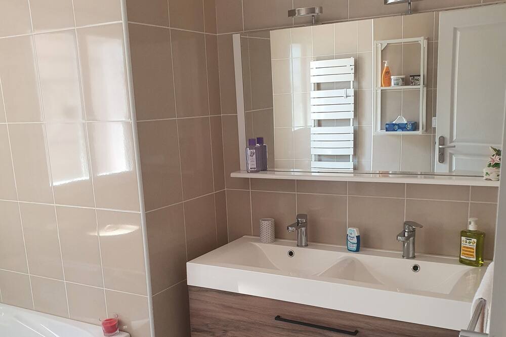 Photo of Bathroom in Seilh