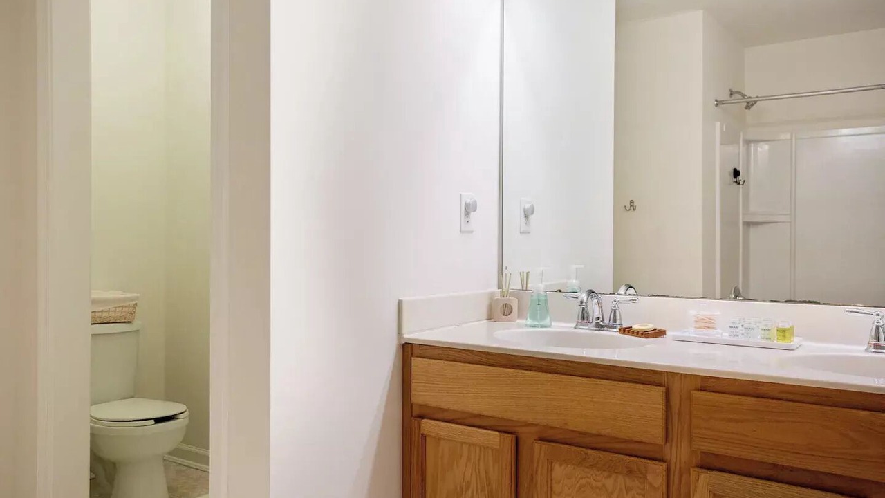 Photo of Bathroom in Newark