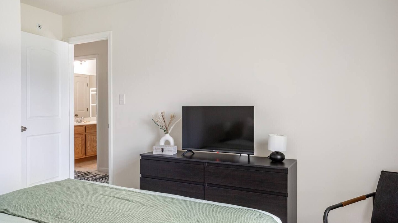 Photo of Bedroom in Newark