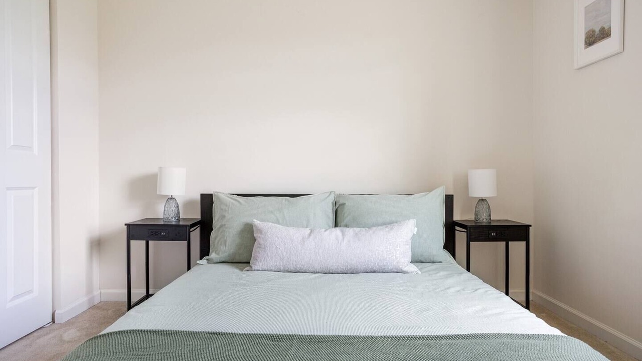 Photo of Bedroom in Newark