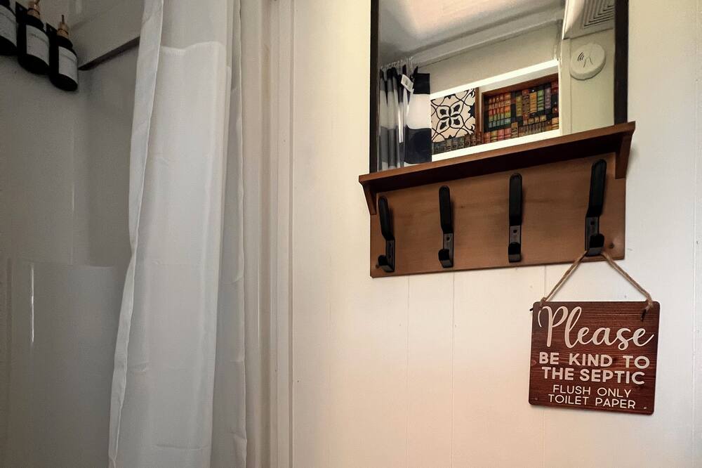 Photo of Bathroom in Ellisville