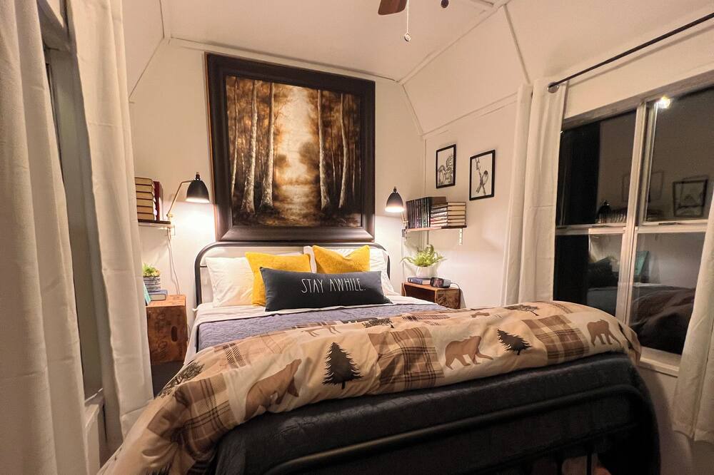 Photo of Bedroom in Ellisville