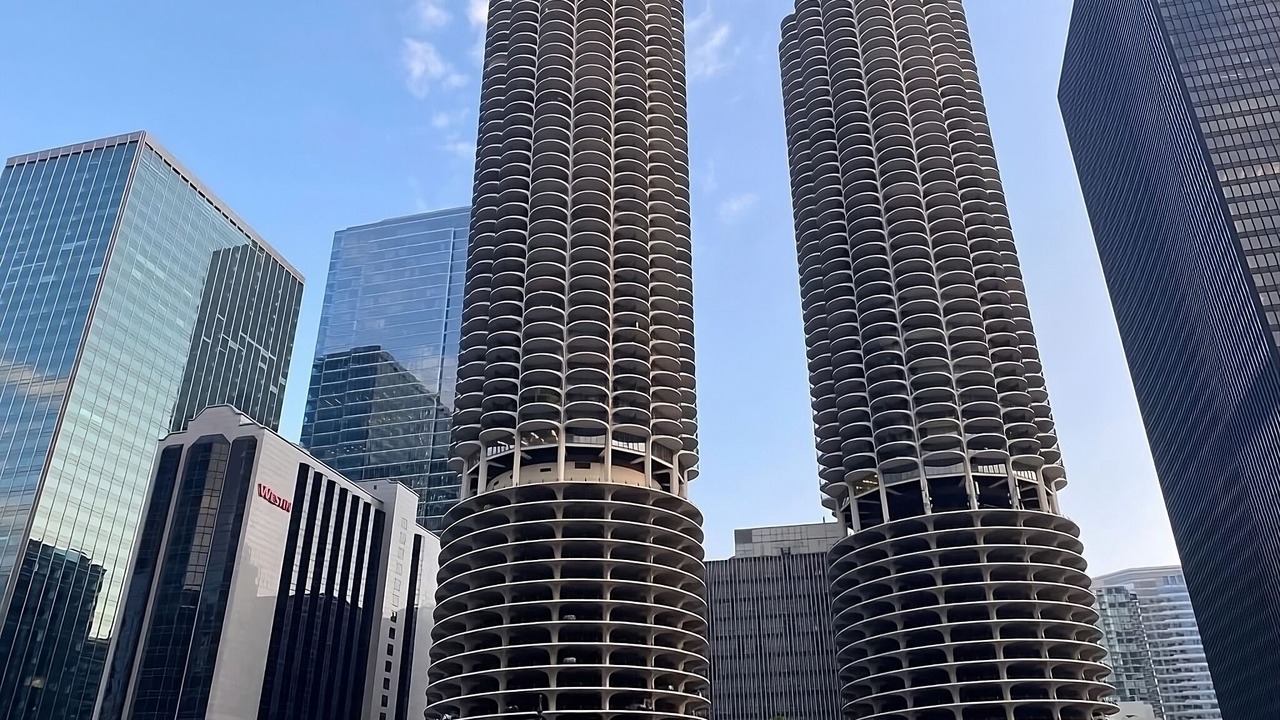 Photo of Outdoor in Downtown Chicago