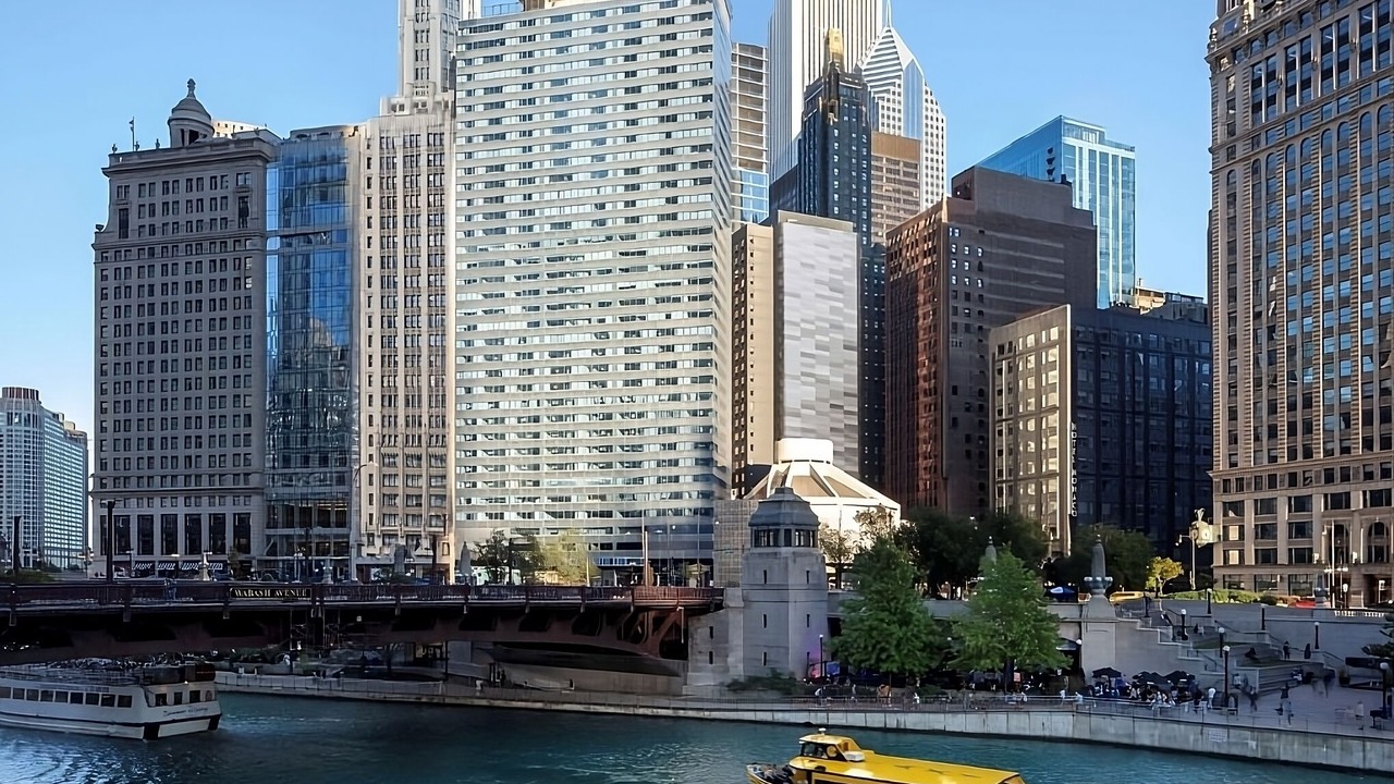 Photo of Outdoor in Downtown Chicago