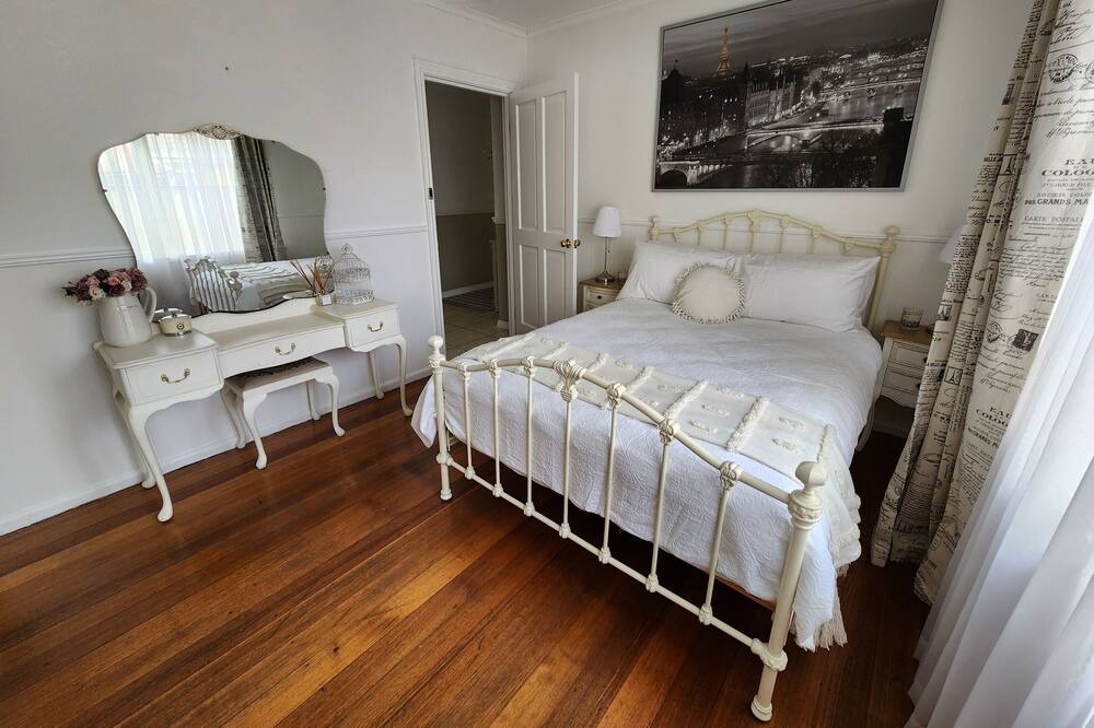 Photo of Bedroom in Altona North