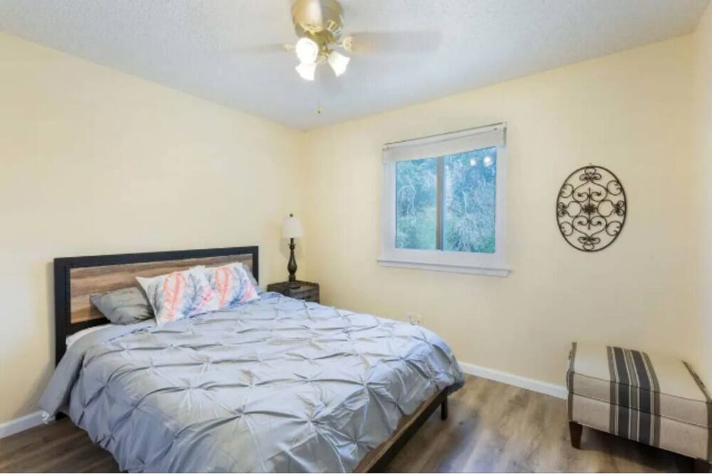 Photo of Bedroom in Anderson Mill
