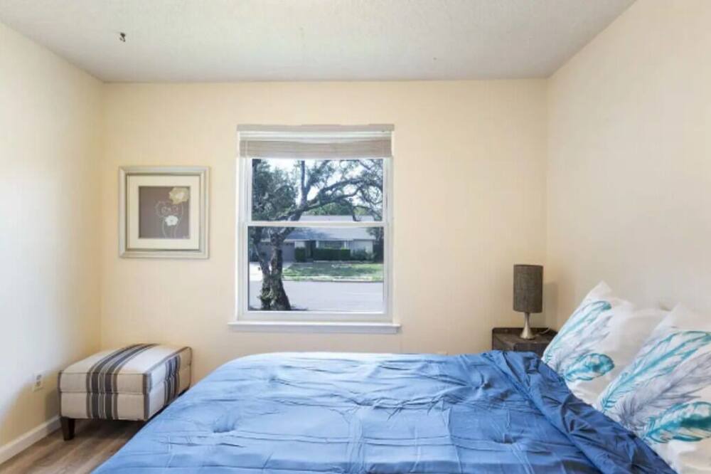 Photo of Bedroom in Anderson Mill