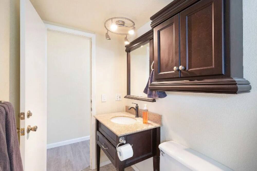 Photo of Bathroom in Anderson Mill