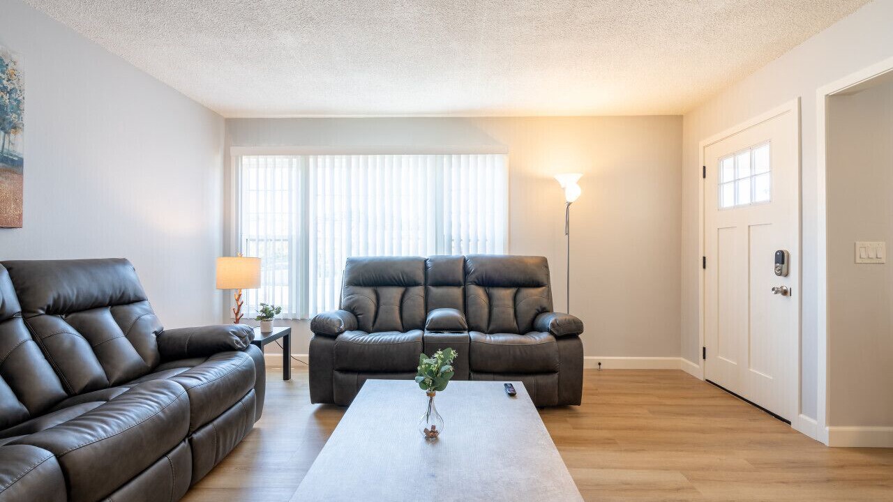 Photo of Livingroom in Charter Oak