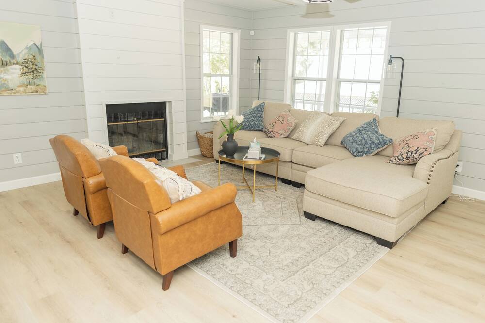 Photo of Livingroom in Sulphur