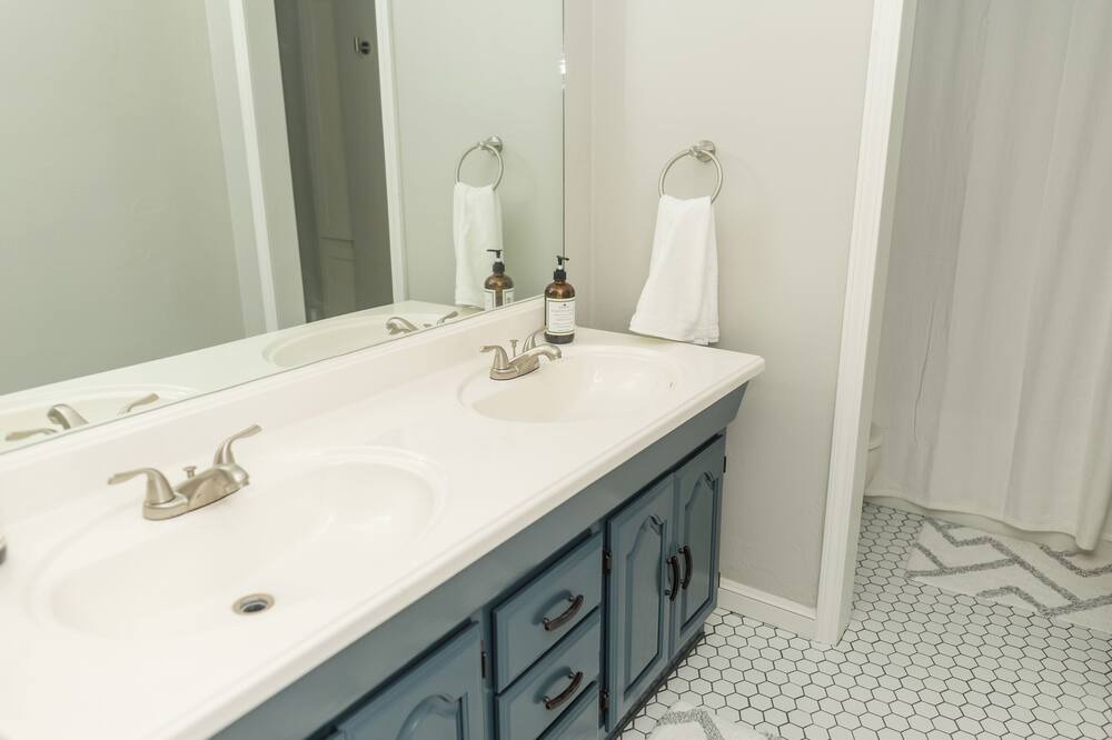 Photo of Bathroom in Sulphur