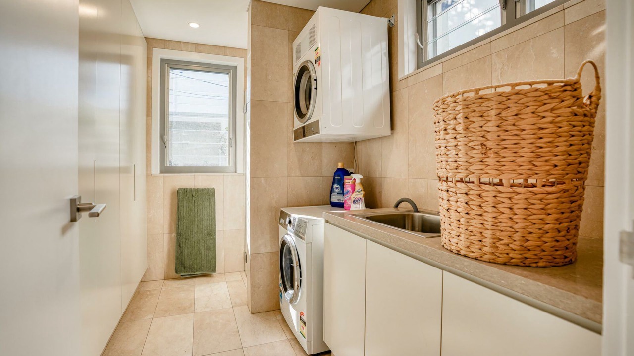 Photo of Others in Bronte