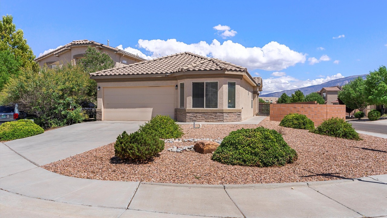 Photo of Outdoor in Bernalillo