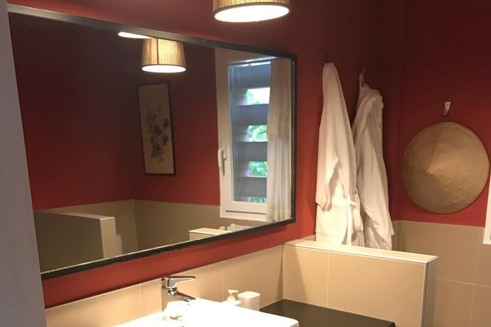 Photo of Bathroom in Nueno