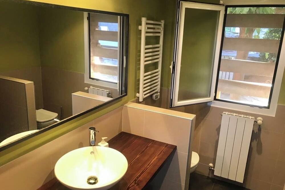 Photo of Bathroom in Nueno
