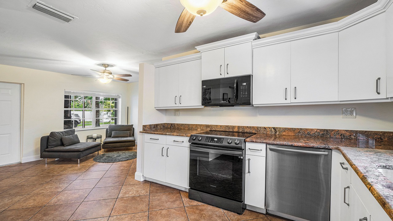 Photo of Kitchen in Oakland Park