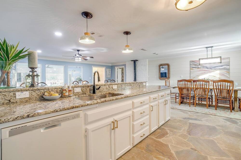 Photo of Kitchen in Gordon