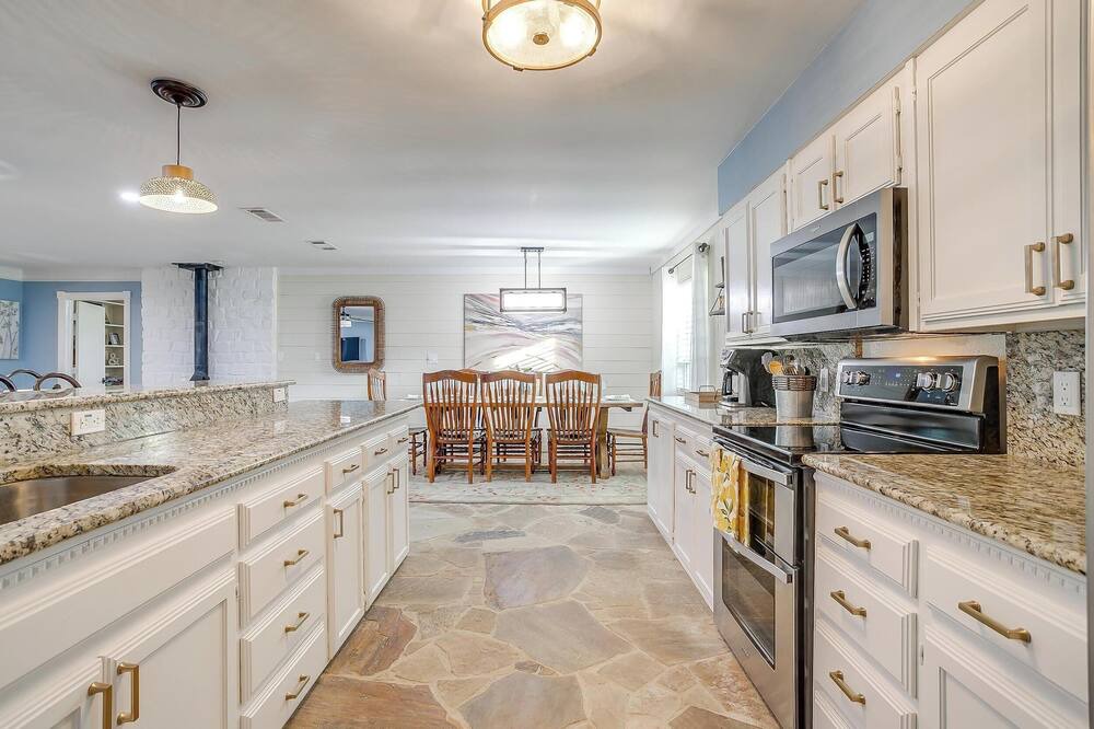 Photo of Kitchen in Gordon