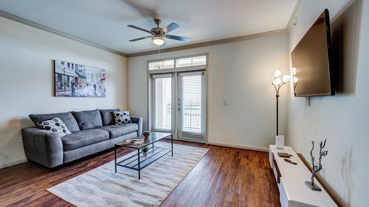 Photo of Livingroom in South Main