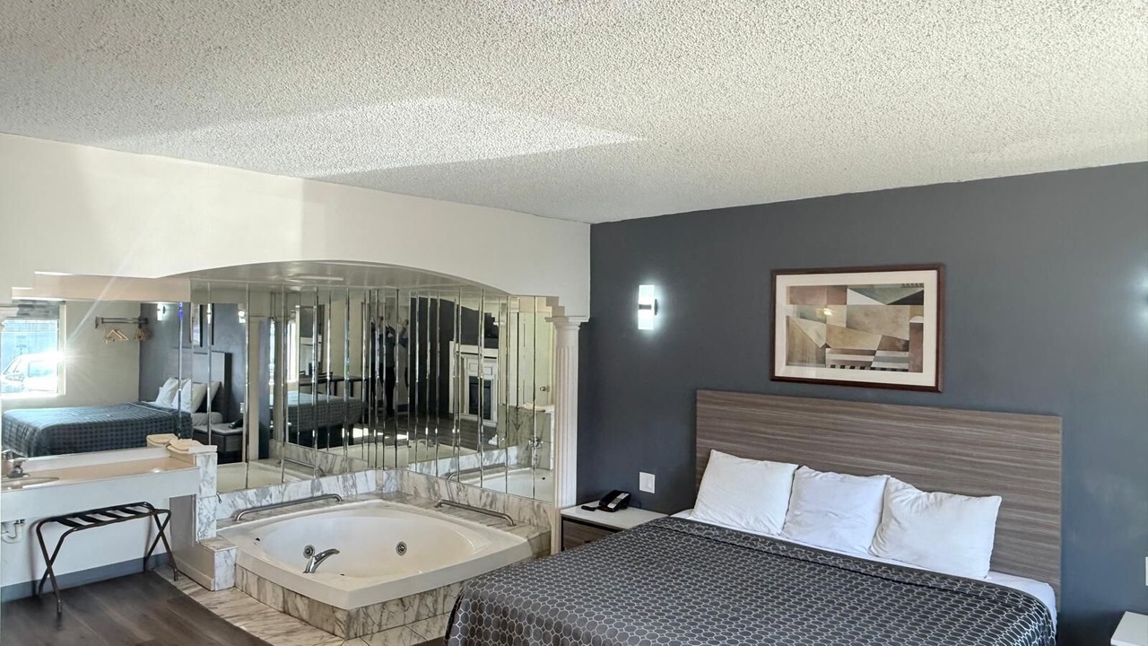 Photo of Bedroom in Rahway