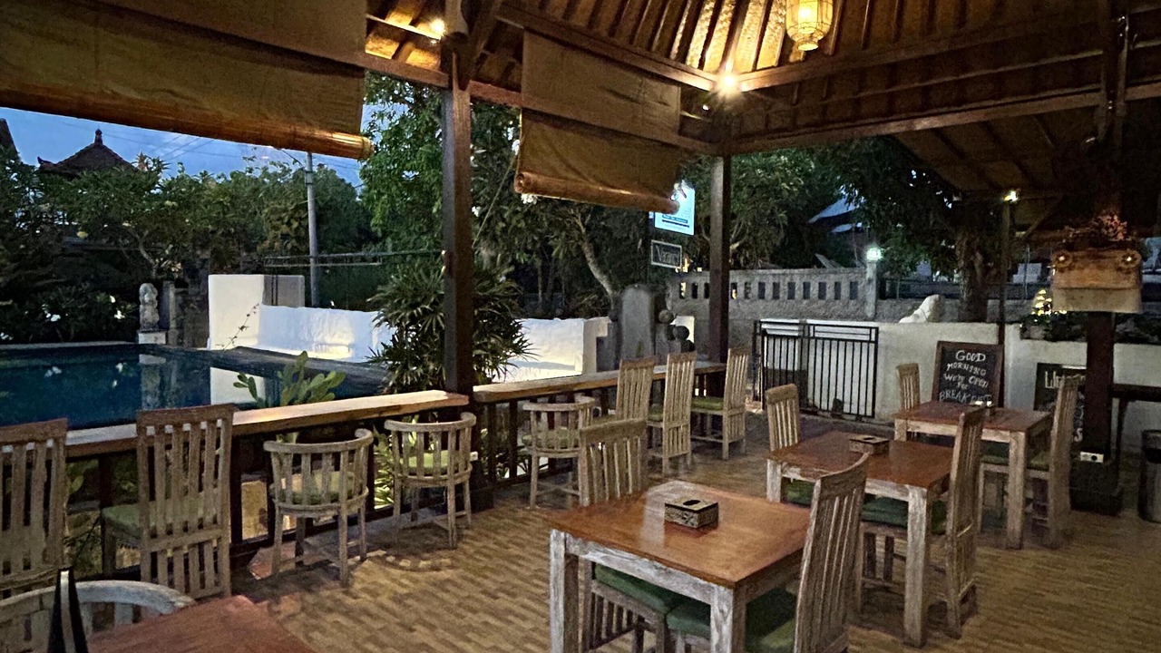 Photo of Others in Mushroom Bay