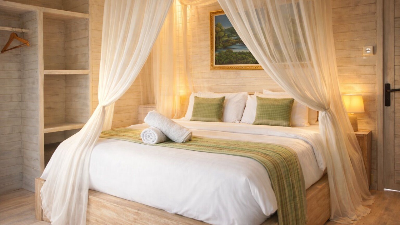 Photo of Outdoor in Mushroom Bay