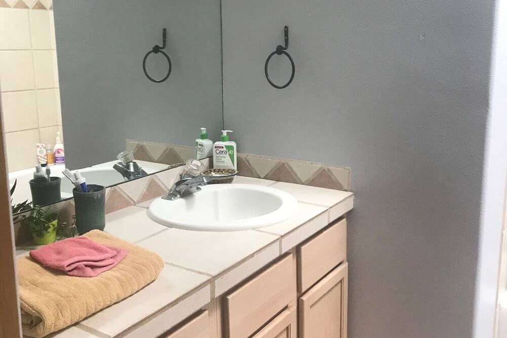 Photo of Bathroom in Eldorado at Santa Fe