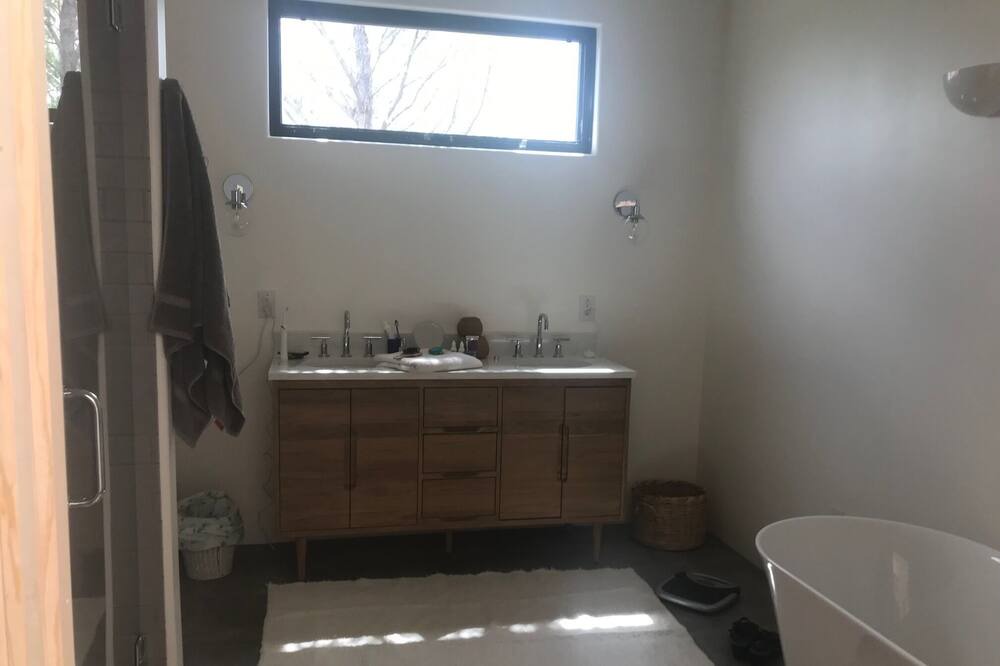Photo of Bathroom in Eldorado at Santa Fe