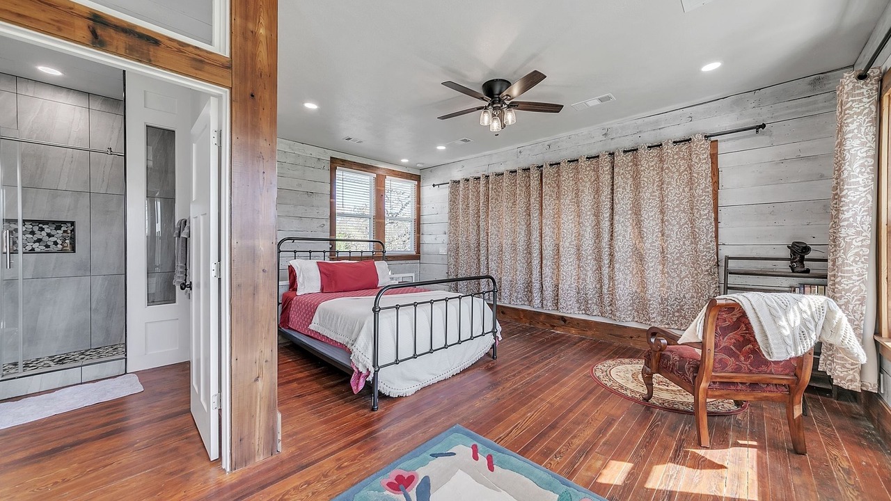 Photo of Livingroom in Arthur City