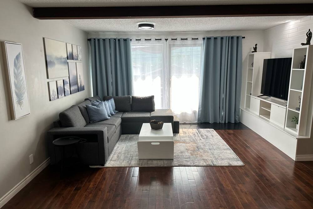 Photo of Livingroom in Montgomery