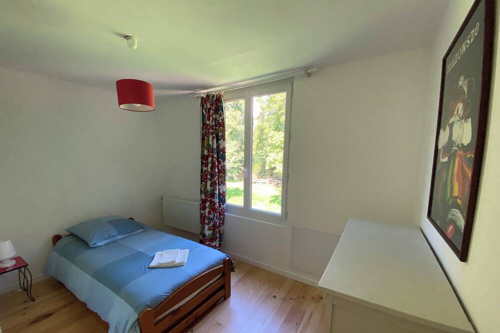 Photo of Bedroom in Saint-Michel-de-Livet