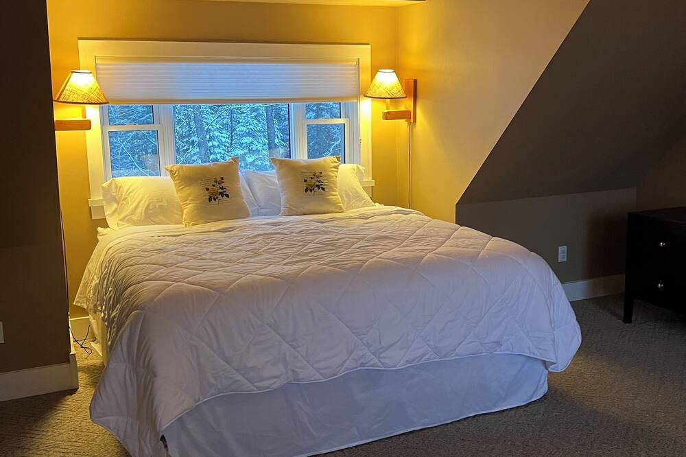 Photo of Bedroom in Novar